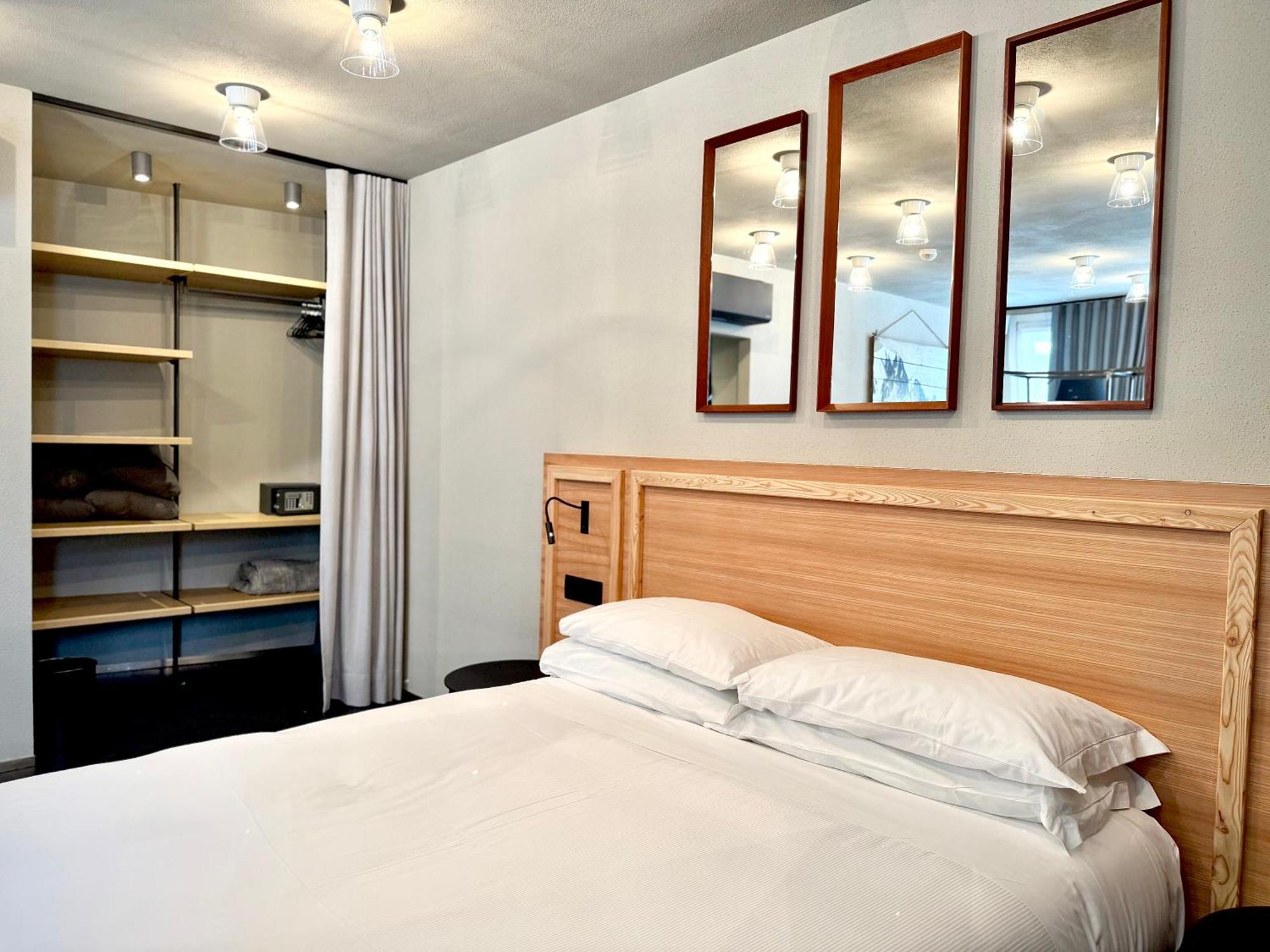 Village Hotel 3*
