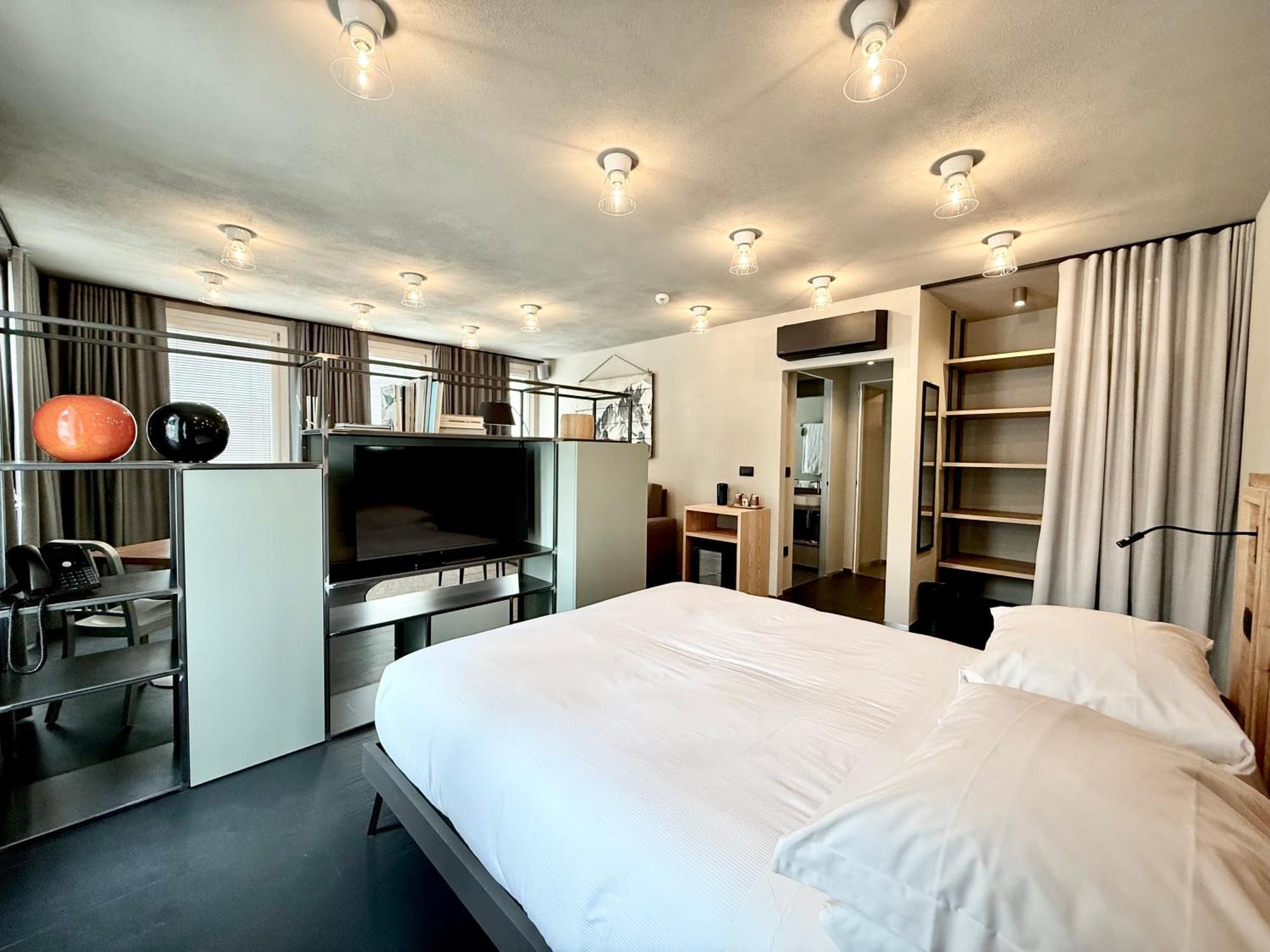 Hotel Village 3*